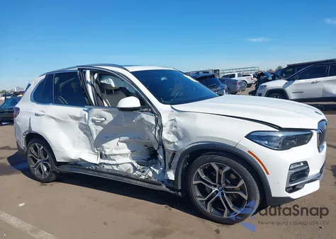 2021 BMW X5 Sdrive40I z USA, uszkodzony, nr VIN 5UXCR4C01M9E31259